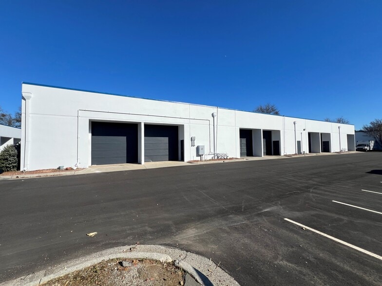 More Photos Of 6270 McDonough Dr, Norcross Unknown For Lease