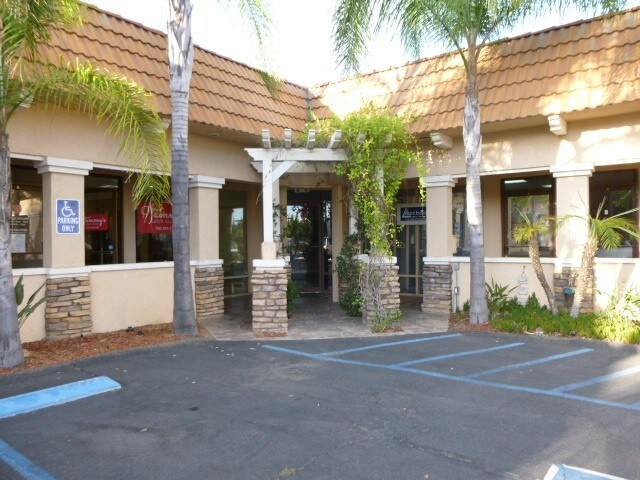 More Photos Of 430 N Cedar St, Escondido Office Residential For Lease