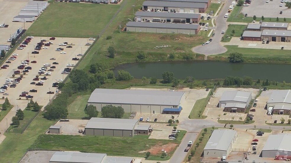 Primary Photo Of 149 NE 138th St, Edmond Warehouse For Lease