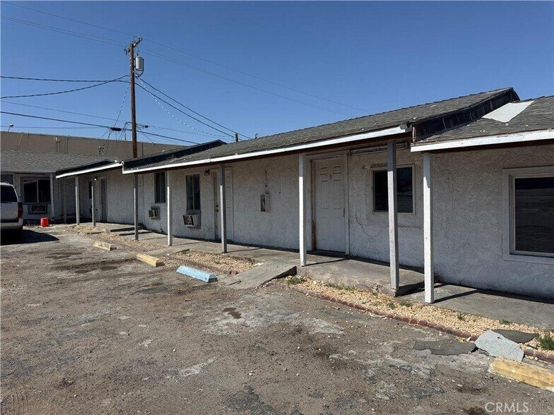 More Photos Of 924 E Main St, Barstow Hospitality For Sale