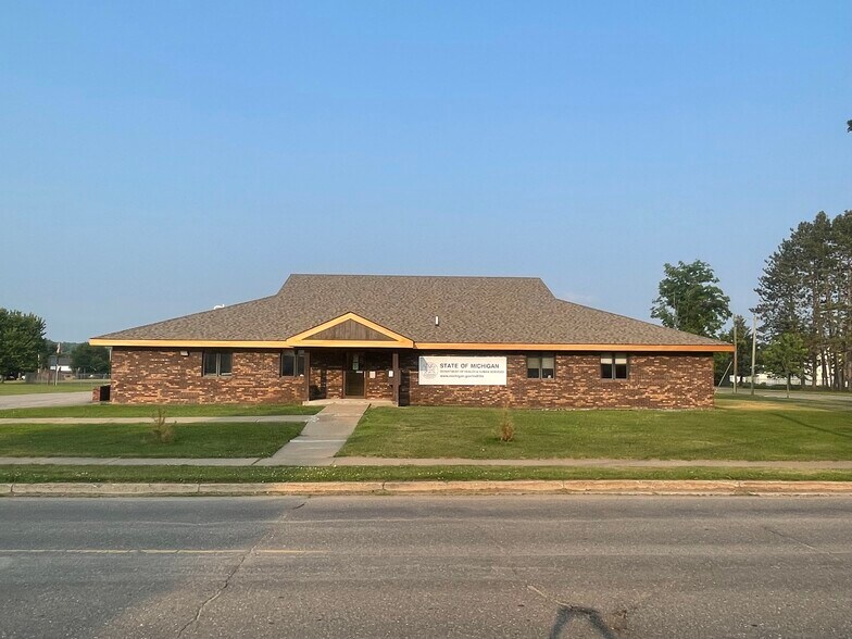 Primary Photo Of 337 Brady Ave, Caspian Office For Sale