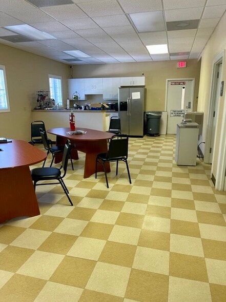 More Photos Of 2139 Valleygate Dr, Fayetteville Medical For Sale