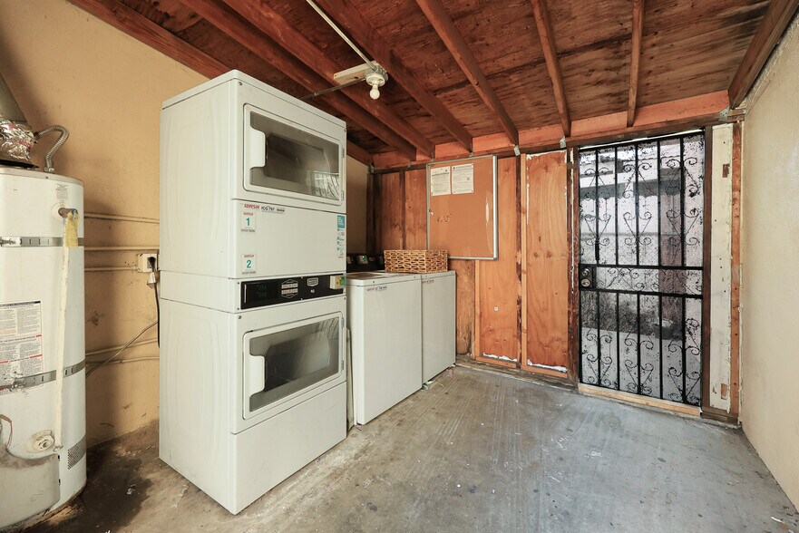 More Photos Of 6150 E Olympic Blvd, Los Angeles Apartments For Sale