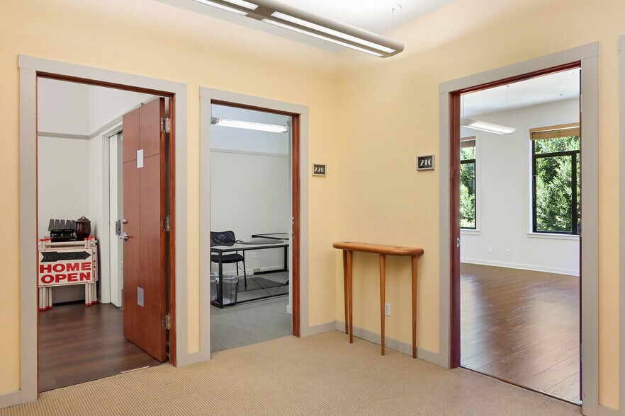 More Photos Of 1717-1719 Powell St, San Francisco Office For Sale