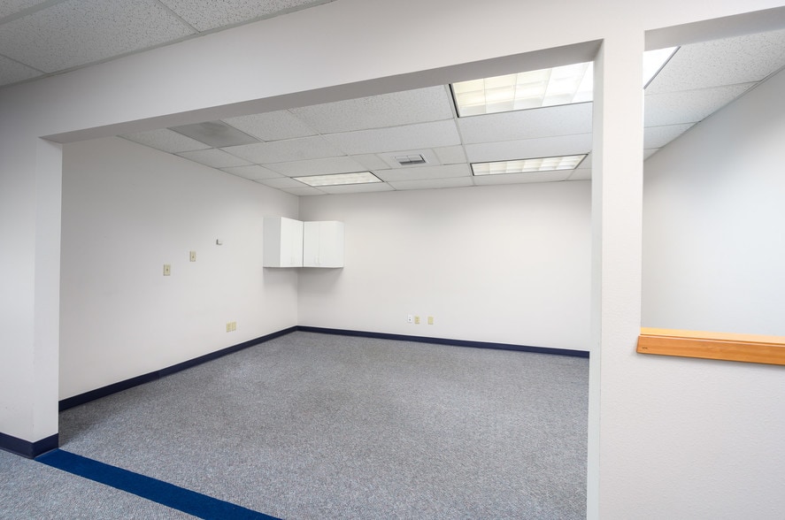 More Photos Of 2260-2270 NE McDaniel Ln, Mcminnville Medical For Lease