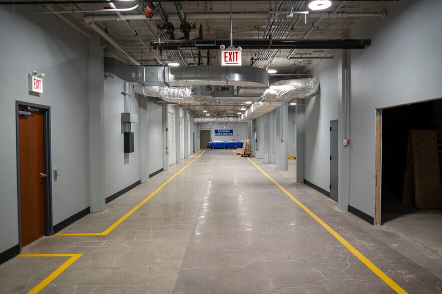 More Photos Of 4100 W Fillmore St, Chicago Warehouse For Lease