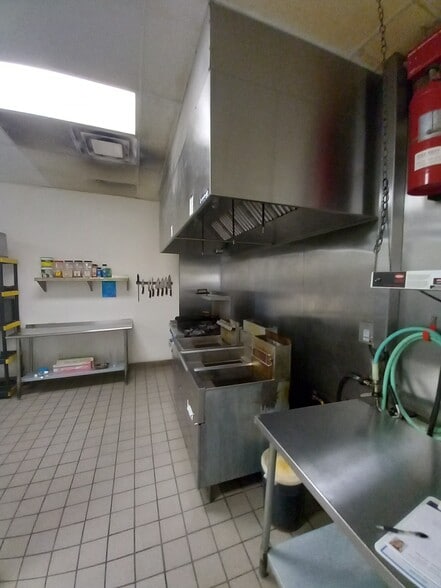 More Photos Of 641 N Main St, Corona Freestanding For Lease