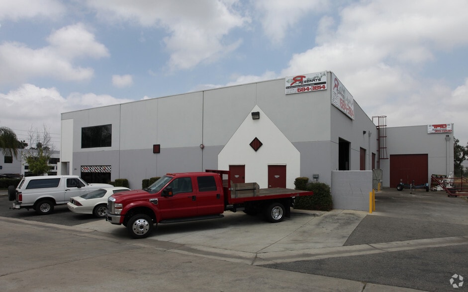More Photos Of 2205-2215 Business Way, Riverside Warehouse For Lease