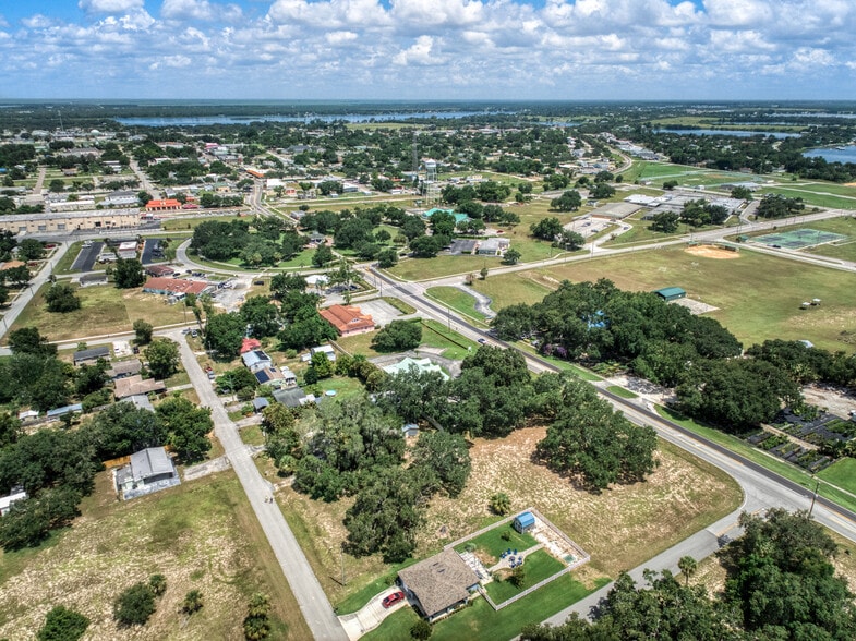 More Photos Of 405 W Interlake Blvd, Lake Placid Office For Sale