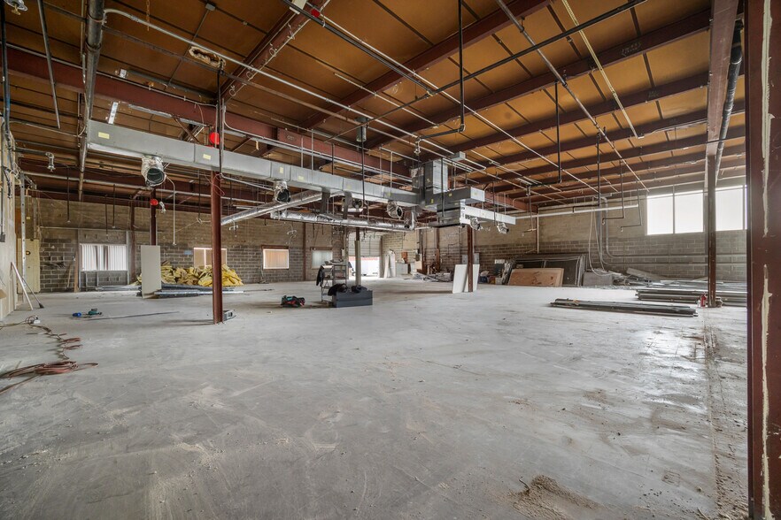More Photos Of 170 Eileen Way, Syosset Flex For Lease