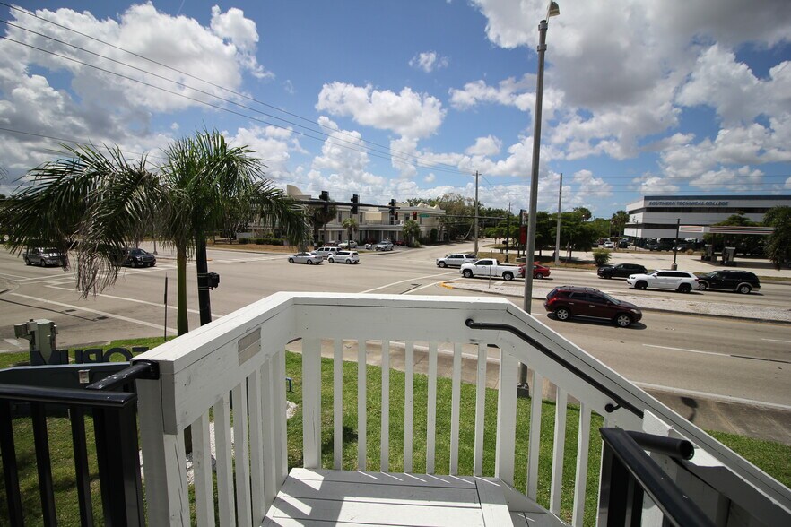More Photos Of 1705 Colonial Blvd, Fort Myers Medical For Lease