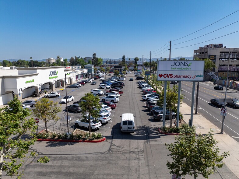 More Photos Of 7060-7076 Sepulveda Blvd, Van Nuys Unknown For Lease