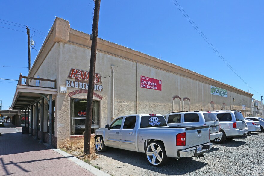 More Photos Of 6 E Yosemite Ave, Madera Freestanding For Sale