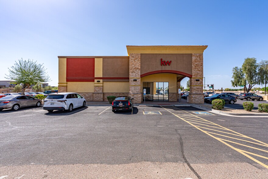 More Photos Of 2403 N Pebble Creek Pkwy, Goodyear General Retail For Lease