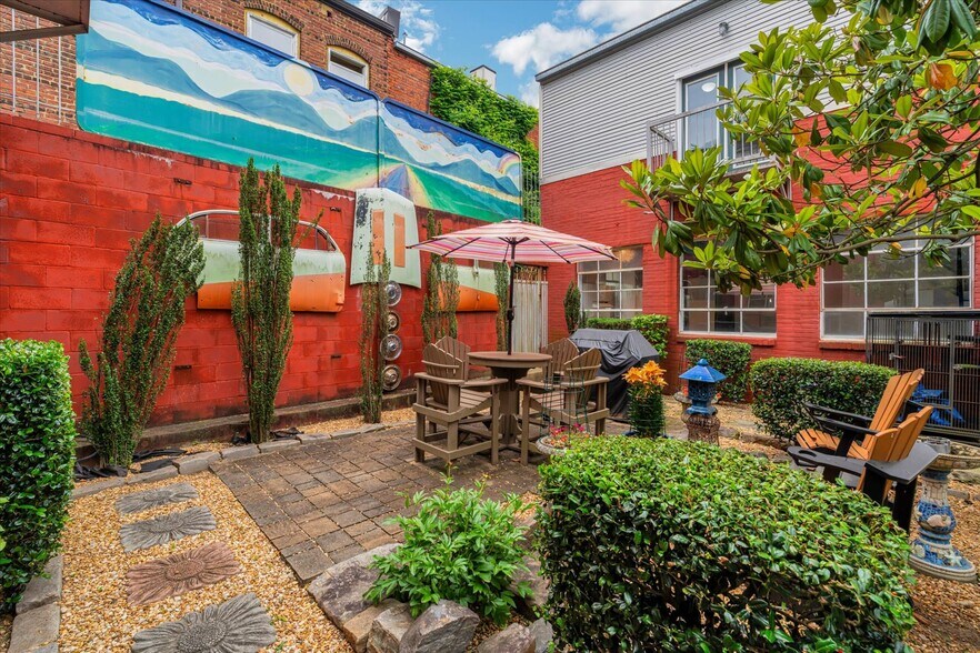 More Photos Of 282 Walker St SW, Atlanta Apartments For Sale