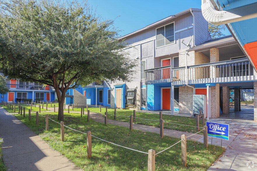 More Photos Of 2850 Clydedale Dr, Dallas Apartments For Sale