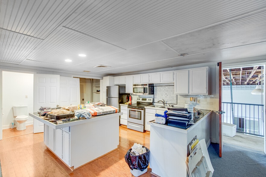 More Photos Of 4975 Little Mill Rd, Buford Warehouse For Sale