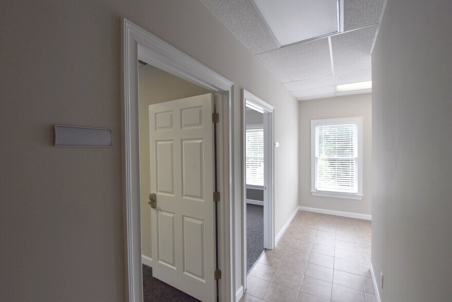 More Photos Of 116 Peachtree Ct, Peachtree City Medical For Lease