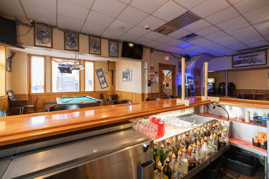 More Photos Of 100 S Washington St, Lake City Restaurant For Sale