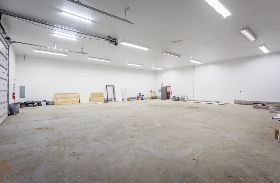 More Photos Of 1914 Dell Ave, Walla Walla Distribution For Lease