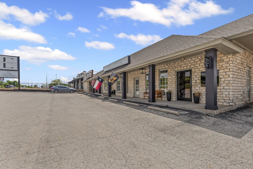 More Photos Of 621 N FM 1187, Aledo Office For Lease