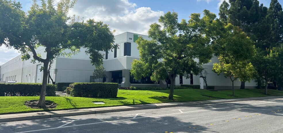More Photos Of 4200-4210 Business Center Dr, Fremont Distribution For Lease