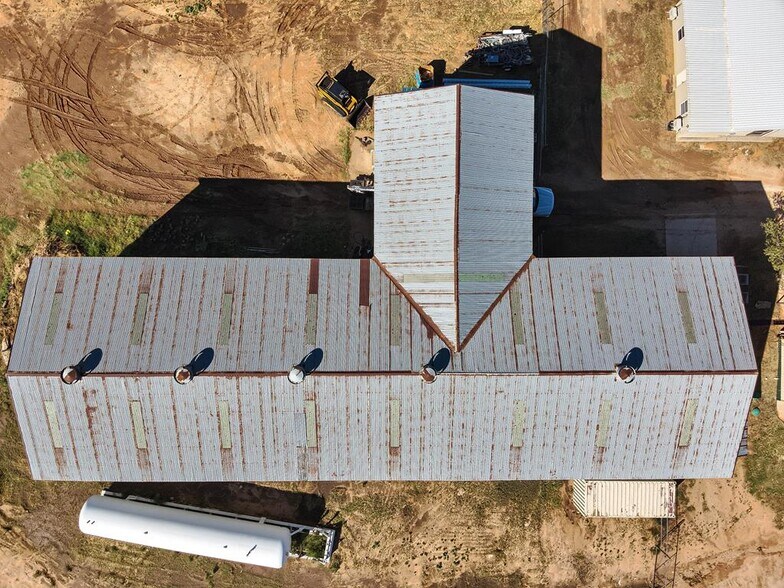 More Photos Of 7007 Farm to Market 846, Knott Office For Sale