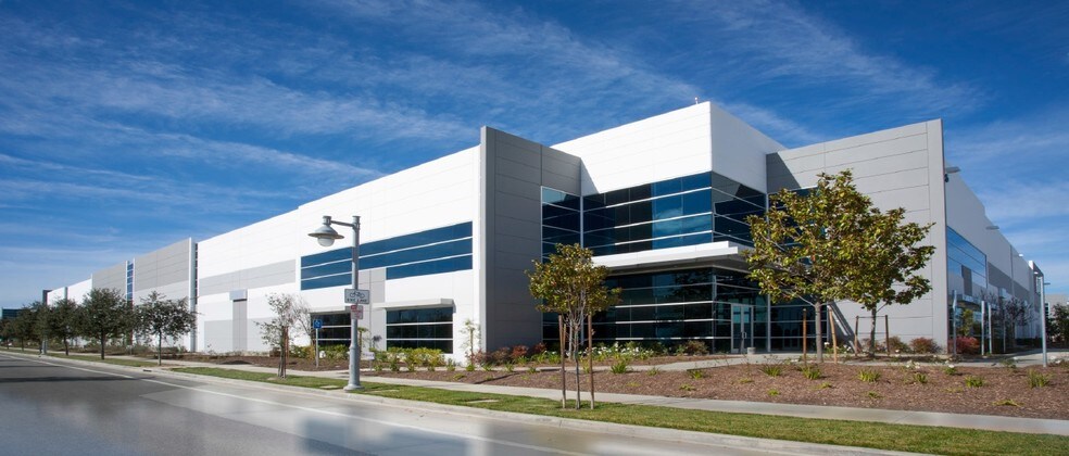 Primary Photo Of 3815 Schaufele Ave, Long Beach Manufacturing For Lease