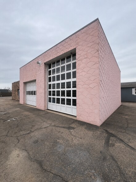 More Photos Of 2536 S Delaware St, Denver Office For Lease