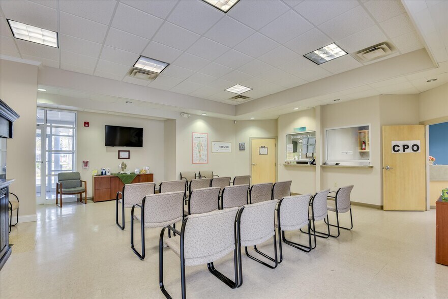 More Photos Of 191 Center South Blvd, Aiken Medical For Sale