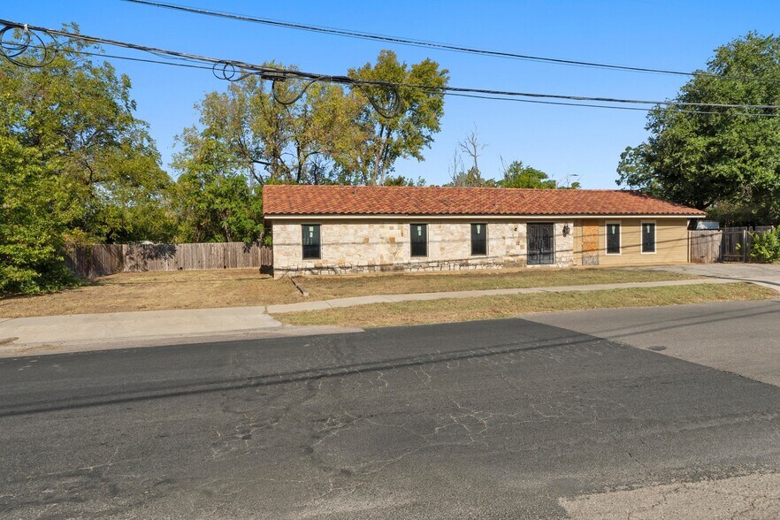 More Photos Of 4320 James Casey St, Austin Medical For Sale