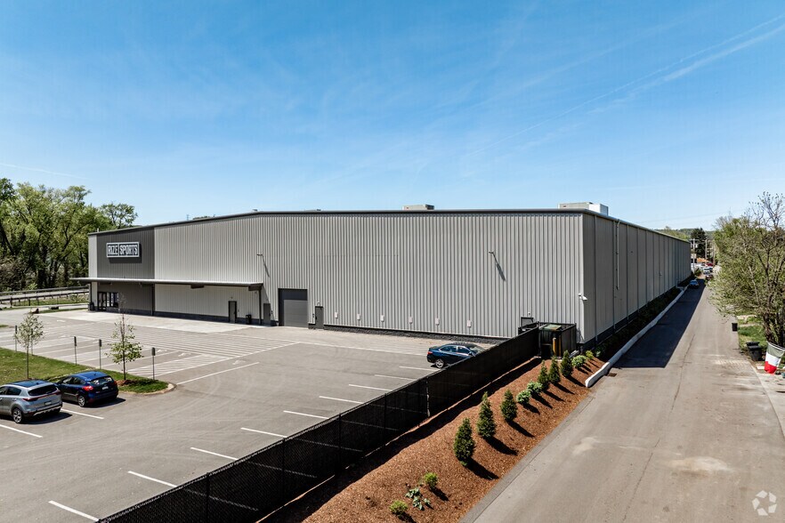 More Photos Of 1200 Brickworks, Leetsdale Warehouse For Lease