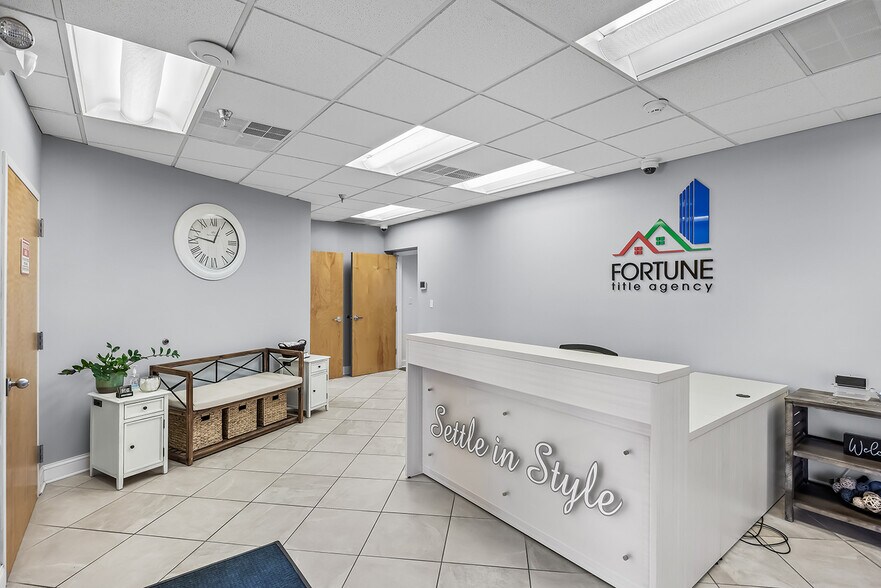 More Photos Of 39 Woodland Rd, Roseland Office For Sale