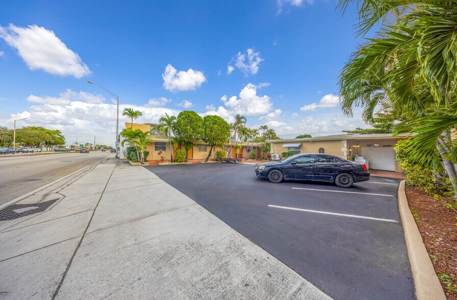More Photos Of 6124 Pembroke Rd, Miramar Apartments For Sale
