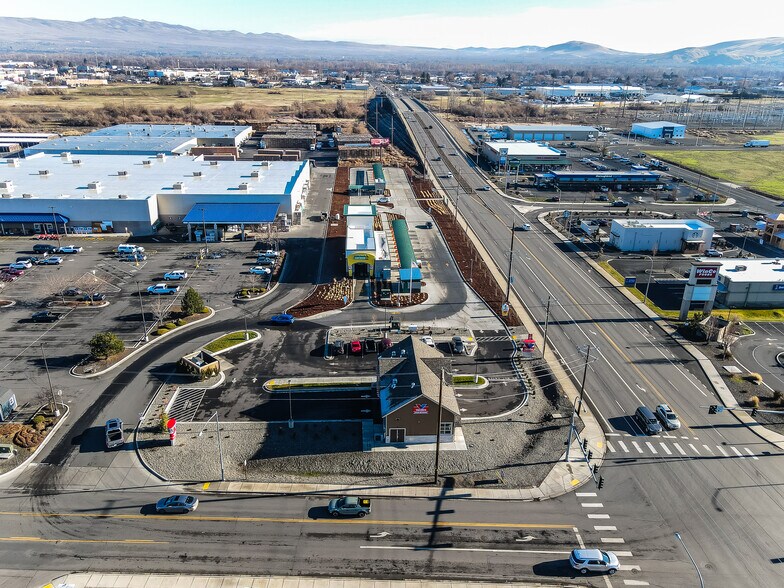 More Photos Of 2239 Longfibre Rd, Yakima Auto Repair For Sale
