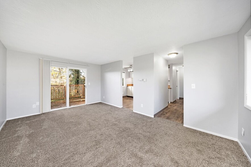 More Photos Of 13455 SE Oatfield Rd, Milwaukie Apartments For Sale