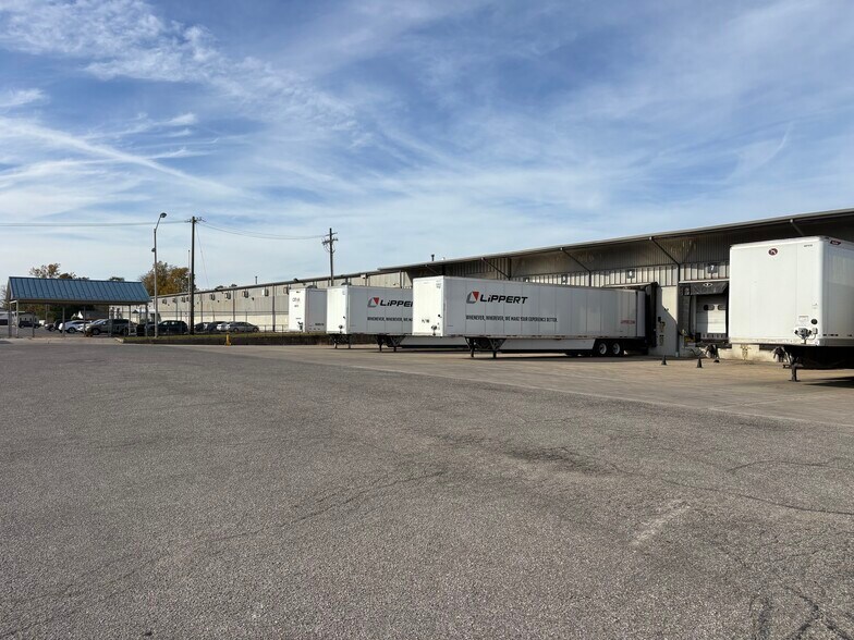 More Photos Of 408 S Byrkit St, Mishawaka Industrial For Sale
