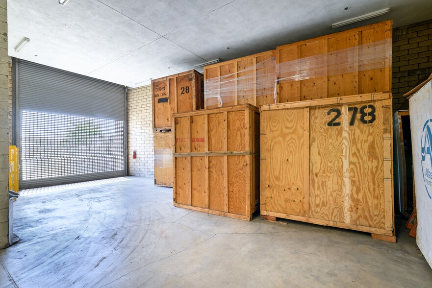 More Photos Of 1801 Sunkist Cir, Oxnard Warehouse For Sale