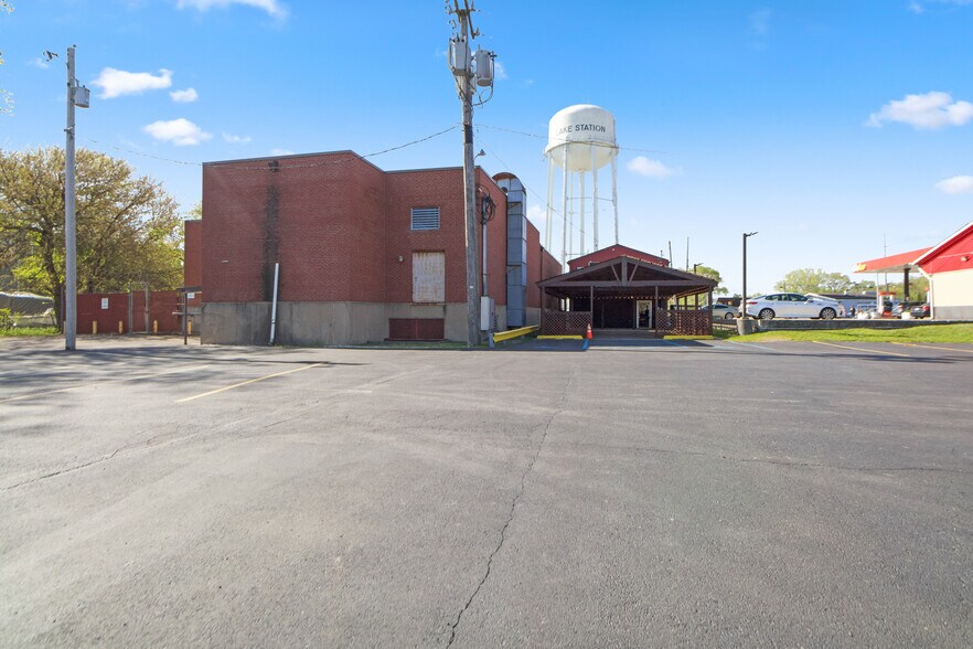 More Photos Of 3634 Central Ave, Lake Station Fast Food For Sale