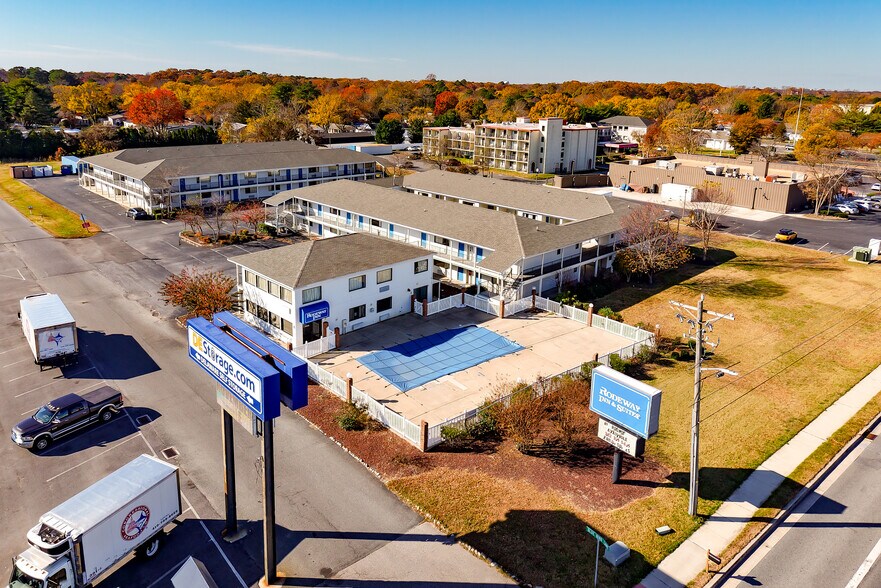 More Photos Of 19604 Blue Bird Ln, Rehoboth Beach Hotel For Sale