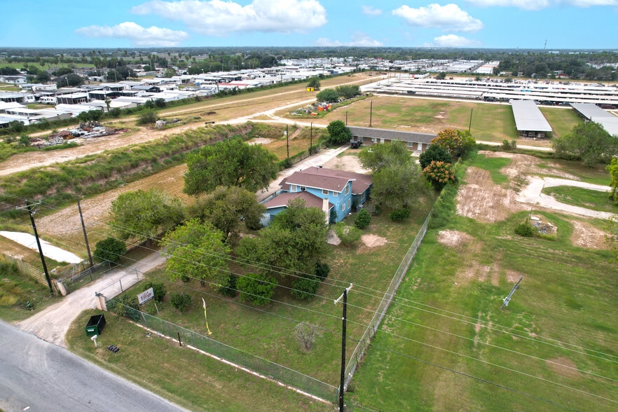 More Photos Of 142 S Val Verde Rd, Donna Apartments For Sale