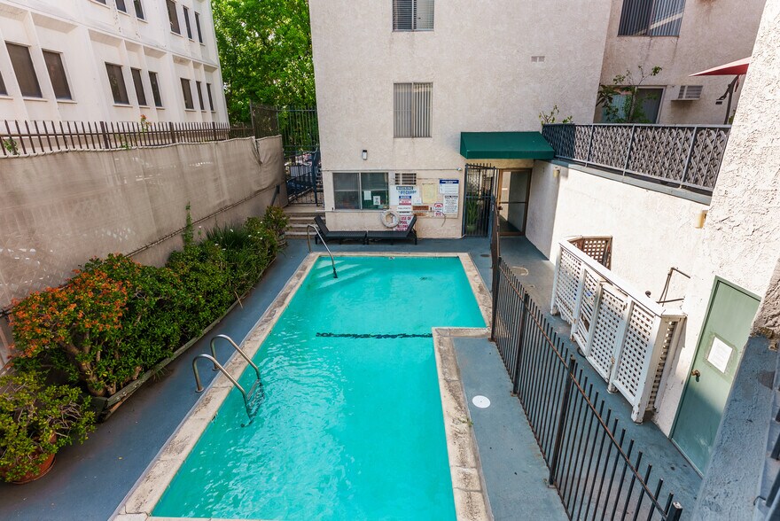 More Photos Of 504 S La Fayette Park Pl, Los Angeles Apartments For Sale
