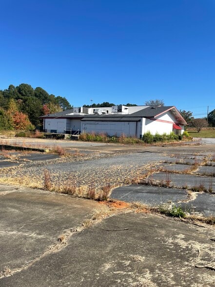 More Photos Of 3352 15th Avenue Blvd SE, Conover Restaurant For Sale