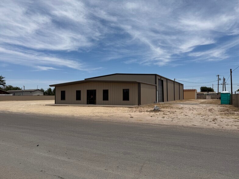 Primary Photo Of 2012 46th St, Odessa Industrial For Lease