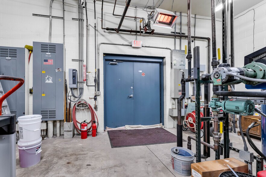 More Photos Of 732 Corylus Dr, Pataskala Carwash For Sale