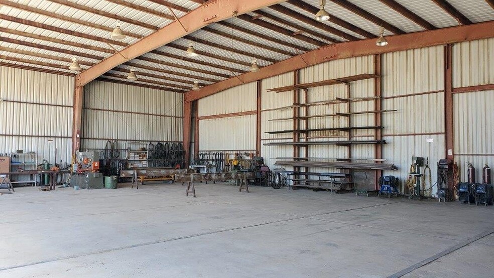 More Photos Of 41614 102nd St E, Palmdale Industrial For Lease