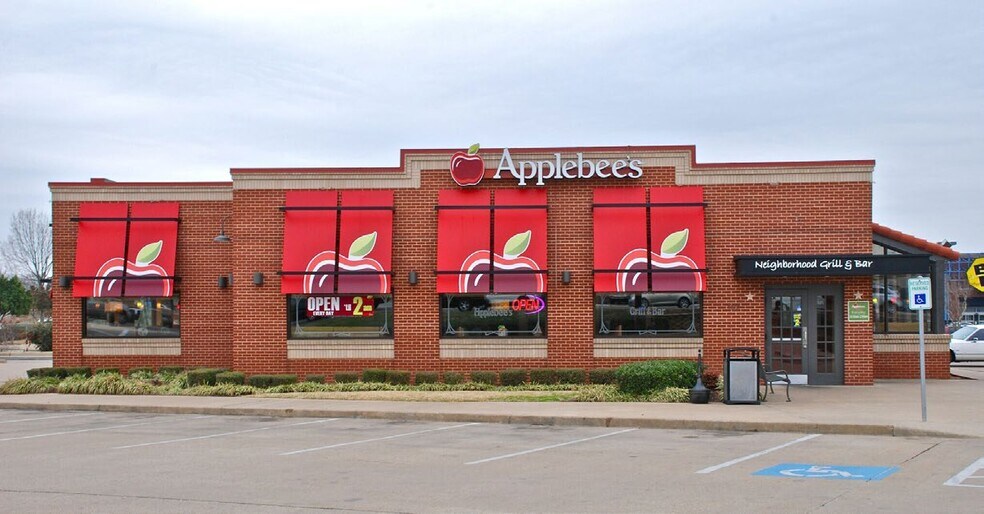 More Photos Of 2911 Kemp Blvd, Wichita Falls Restaurant For Sale