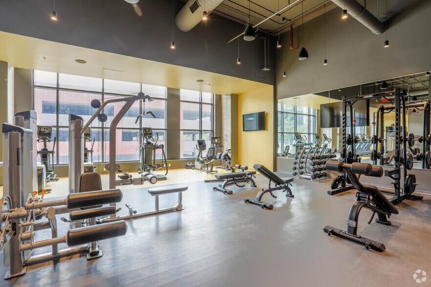 More Photos Of 555 S Mangum St, Durham Coworking Space