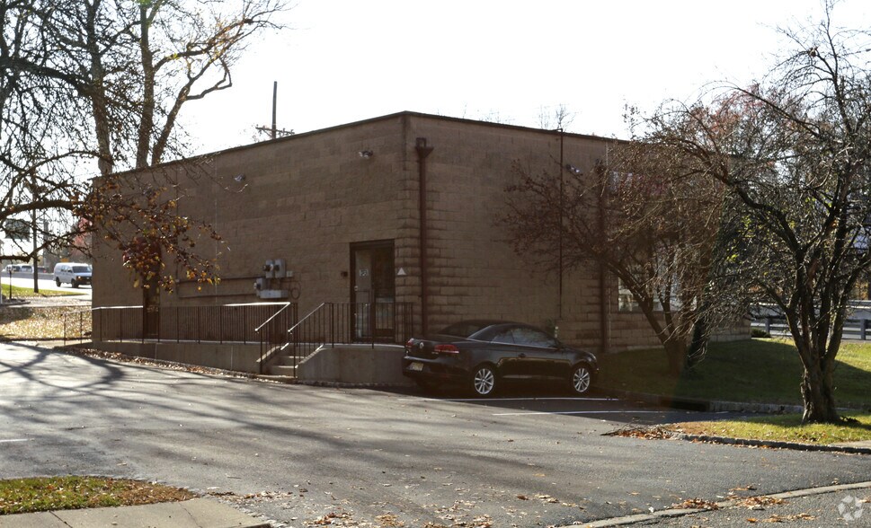 More Photos Of 1032-1034 State Route 23, Wayne General Retail For Sale