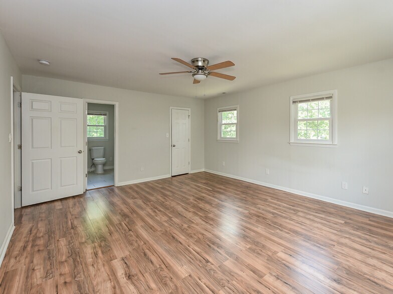 More Photos Of 225 Douglas St, Holly Springs Apartments For Sale